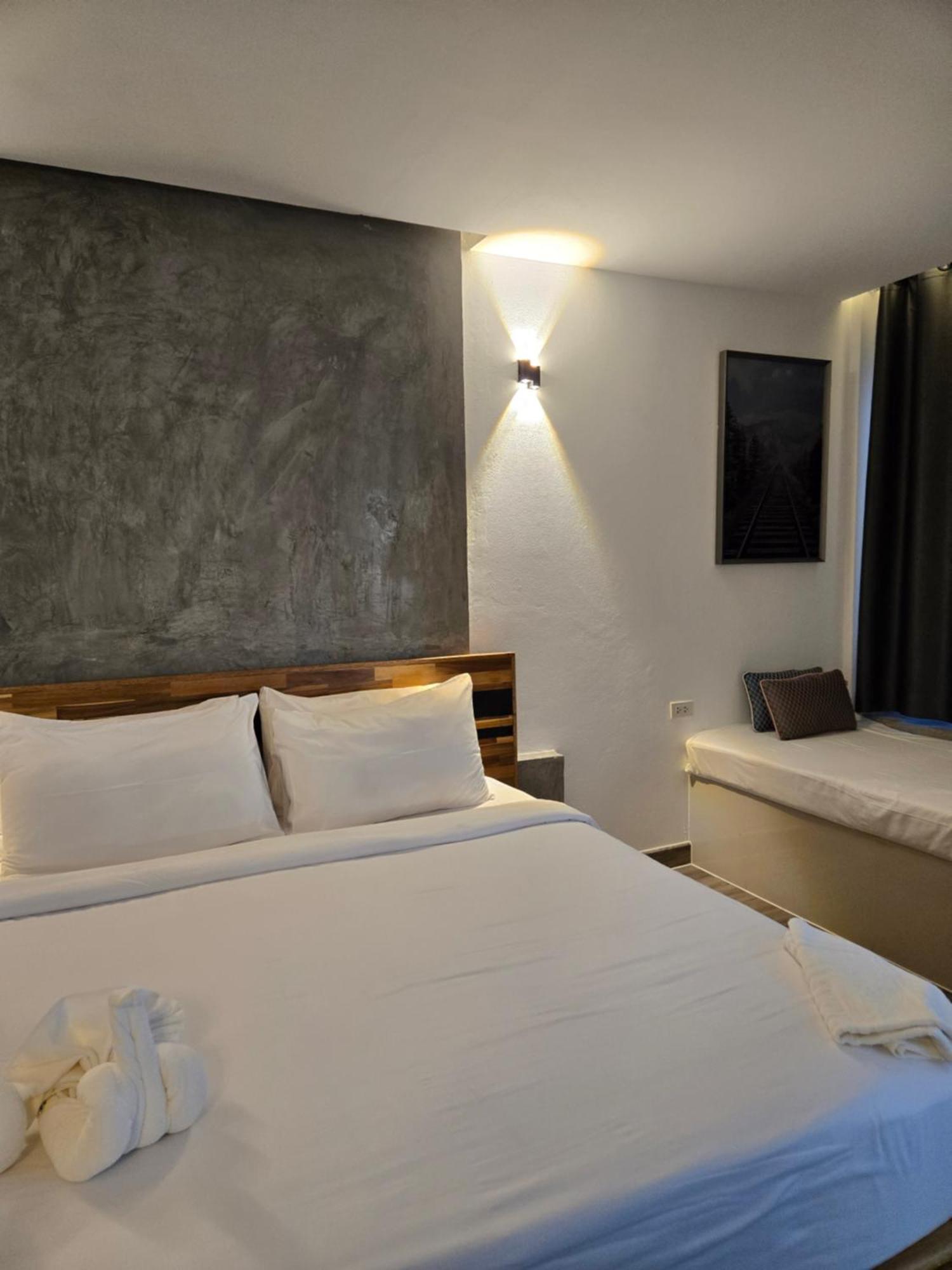 Tt Naiyang Beach Phuket Nai Yang Beach Kültér fotó